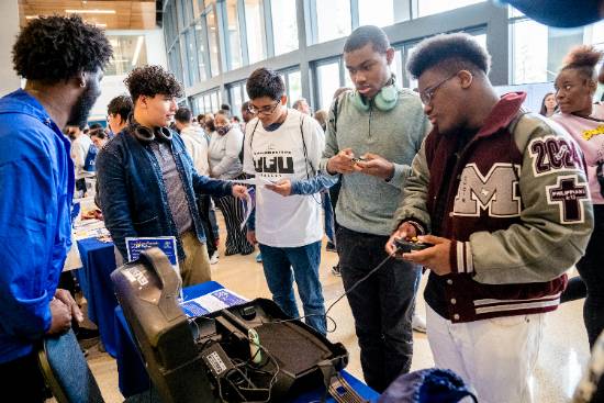 Prospective Students Check Out the UNT Dallas Esports Team at the 2023 True Blue Open House